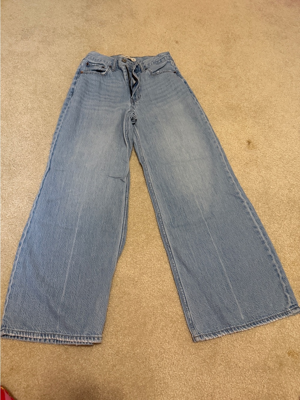 Abercrombie the wide leg high rise jeans size 25s